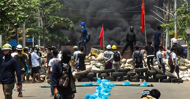 BM&#039;den Myanmar için iç savaş uyarısı