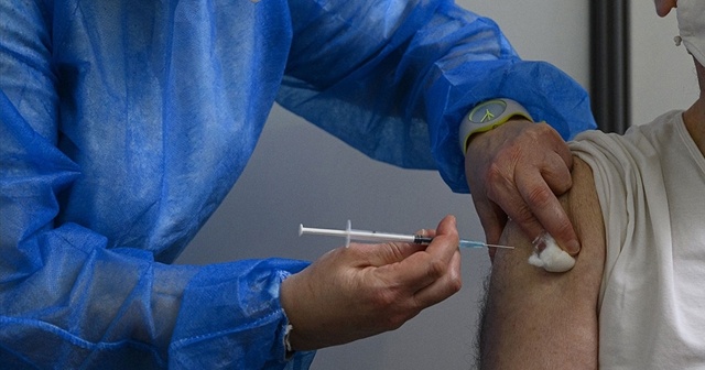 Dünya genelinde 1,11 milyar doz Kovid-19 aşısı yapıldı