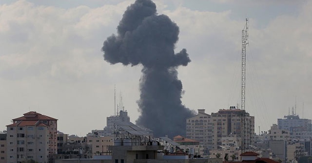 İsrail, Gazze&#039;ye hava saldırılarına yeniden başladı