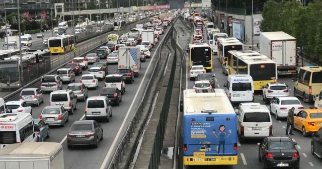 İstanbul’da trafik yoğunluğu yüzde 72’ye çıktı