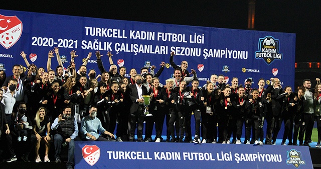 Kadınlar Ligi&#039;nde şampiyon Beşiktaş!