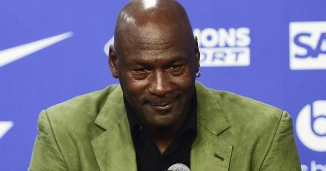 NBA'in efsanesinin formasına 11,5 milyon lira