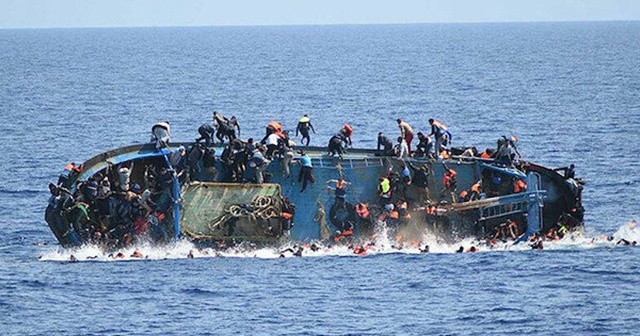 Nijerya&#039;ya can pazarı: 160 yolculu tekne battı