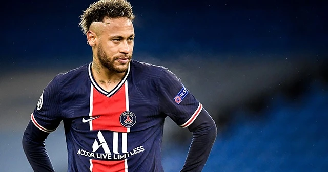 PSG ile sözleşmesini uzattı