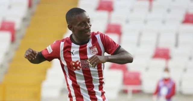 Sivasspor, Max Gradel’in sözleşmesini uzattı