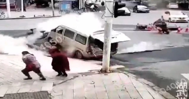 Wuhan'da kanalizasyon patladı: 4 yaralı