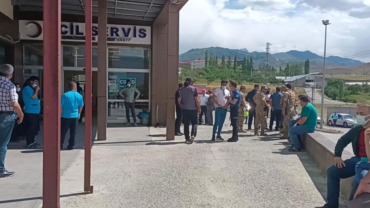 Askeri araç kaza yaptı: 1 asker şehit, 3 sivil hayatını kaybetti