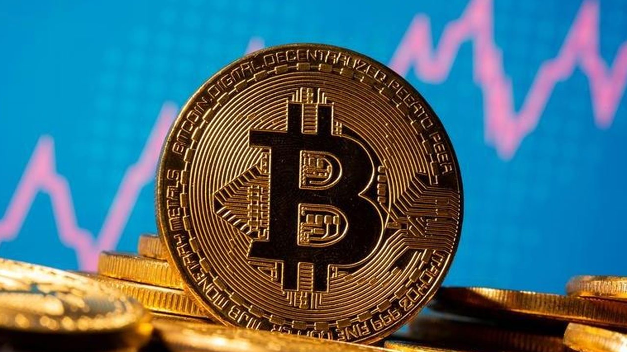 Bitcoin hareketlendi, uzmanlardan kritik uyarı geldi