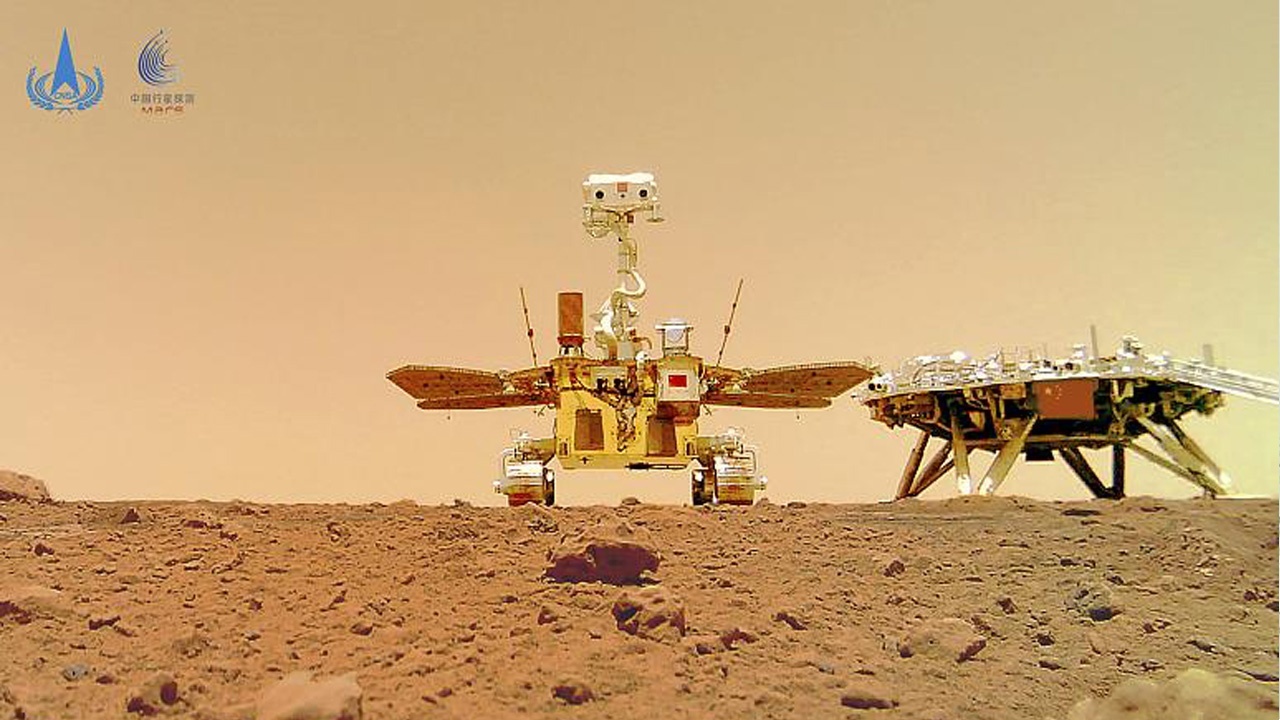 Çin&#039;in uzay aracından yeni Mars fotoğrafları geldi