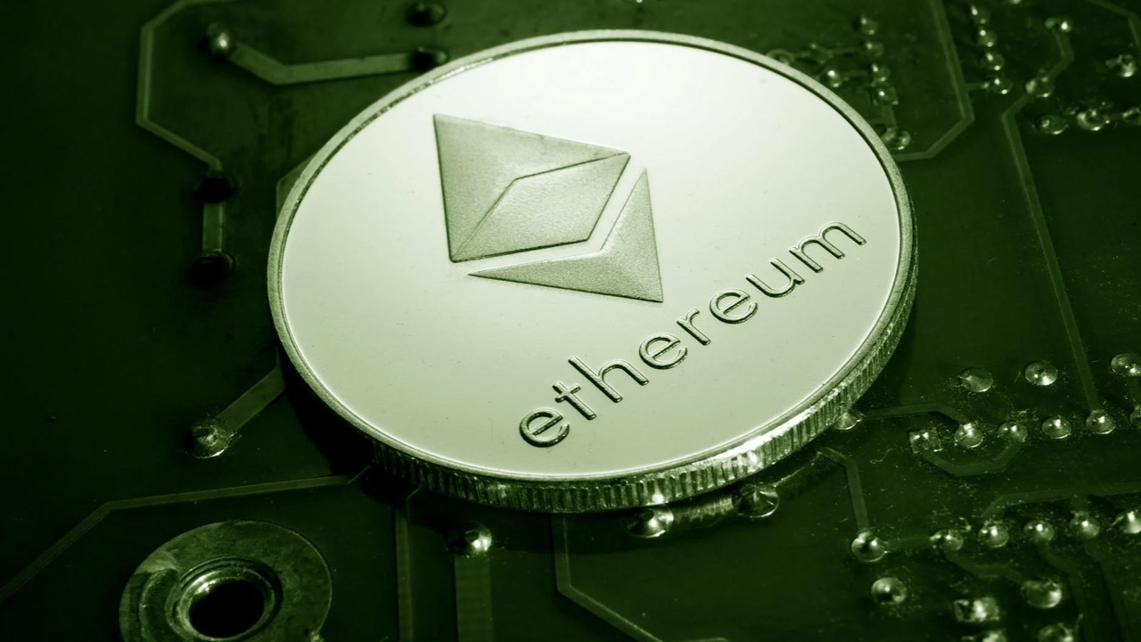 Ethereum&#039;dan sürpriz atak: Bitcoin&#039;i geçti