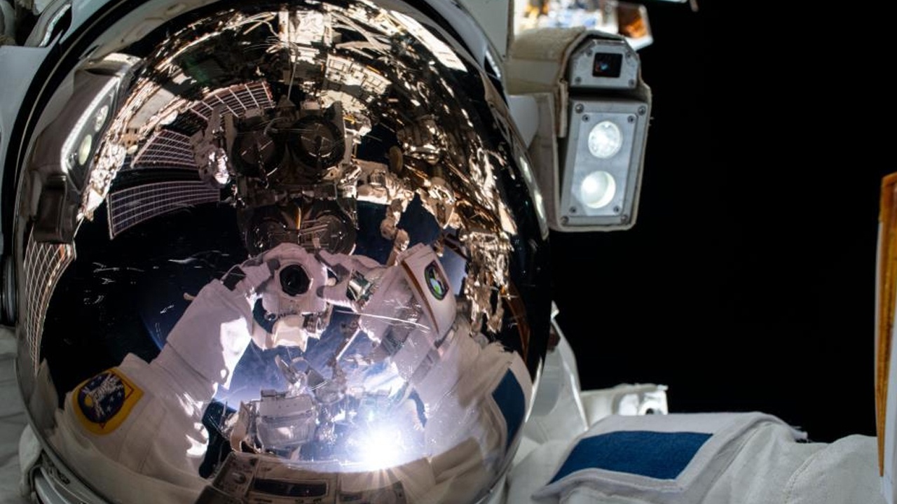 Uluslararası Uzay İstasyonu&#039;nda uzay yürüyüşü