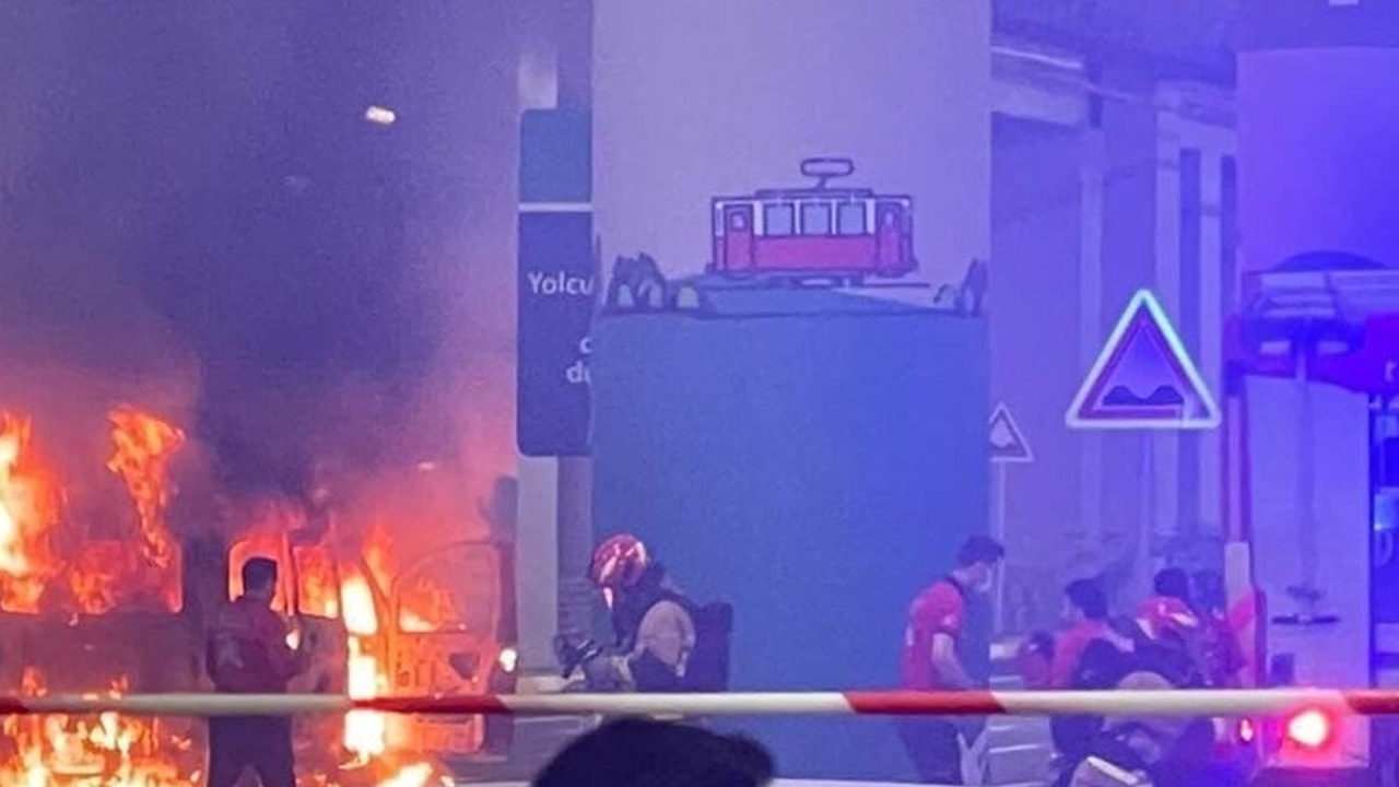İstanbul Havalimanı&#039;nda korkutan anlar: Araç alev alev yandı