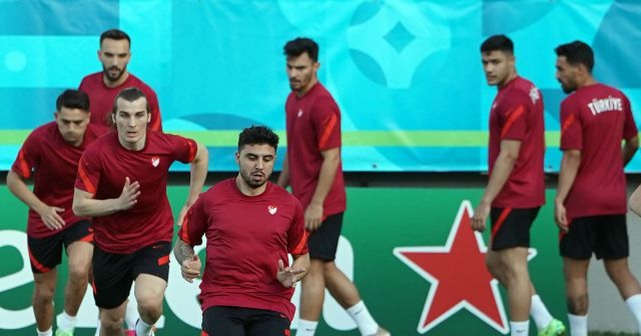 İsviçre-Türkiye maçının ilk 11&#039;leri