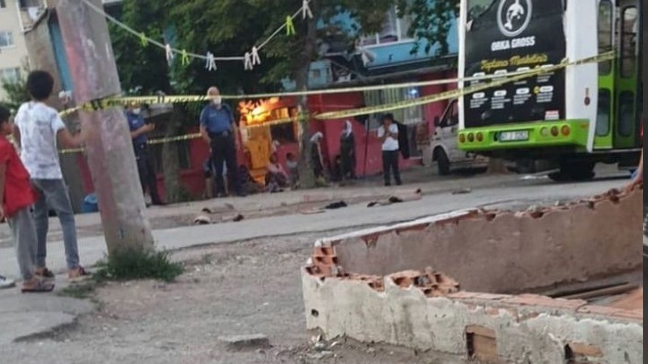 Kocaeli&#039;nde feci kaza! Çocuk halk otobüsünün altında can verdi