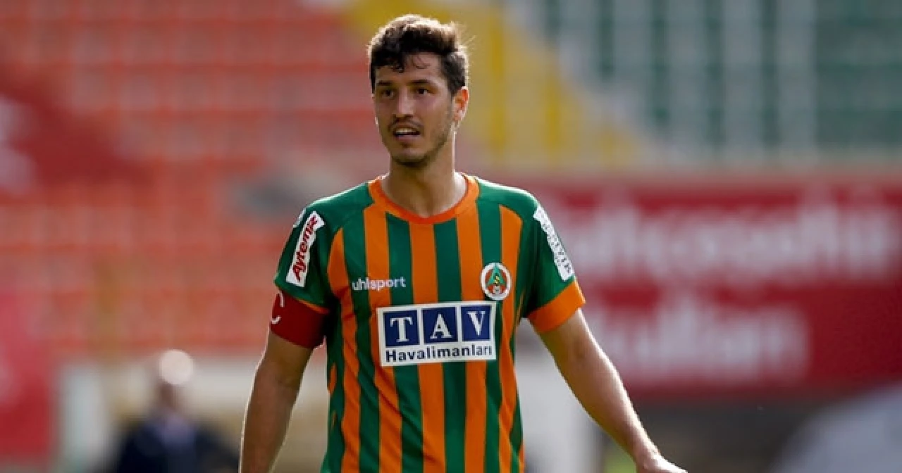 Salih Uçan Alanyaspor&#039;a veda etti