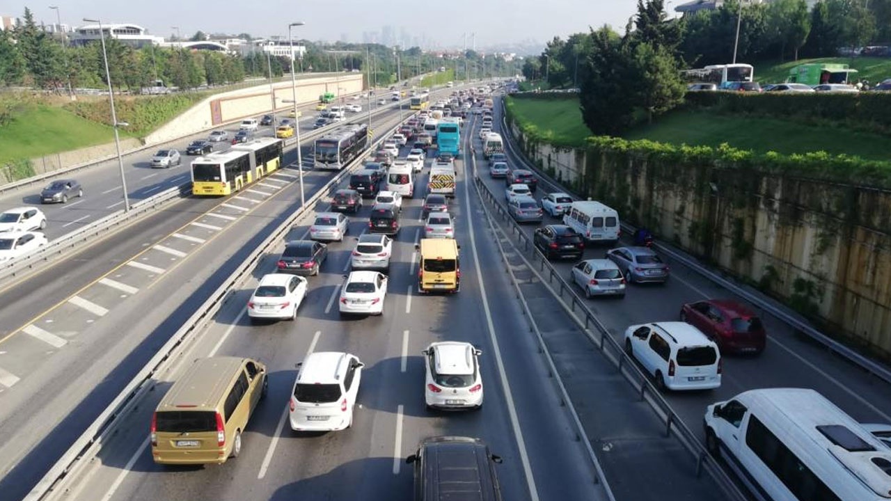 Son kısıtlamanın ardından trafik yoğunluğu arttı