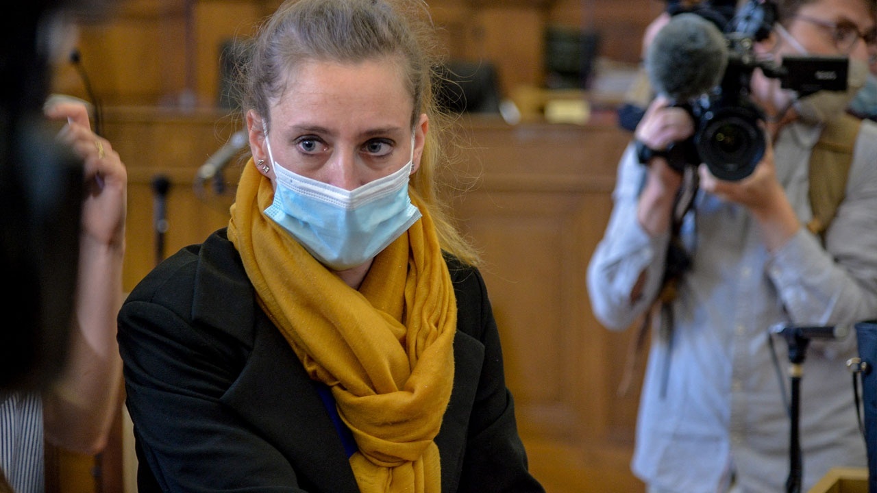 Tecavüzcü kocasını öldüren Fransız kadına tahliye kararı