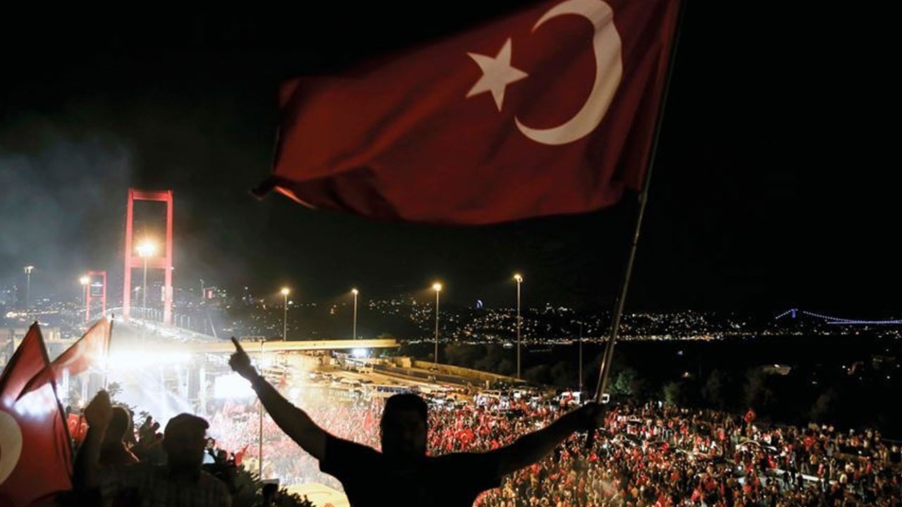 15 Temmuz’un sloganı belli oldu: Türkiye Geçilmez
