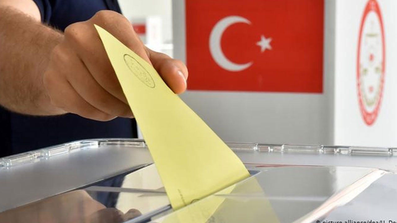 AK Parti: Erken seçim değil, erken hazırlık