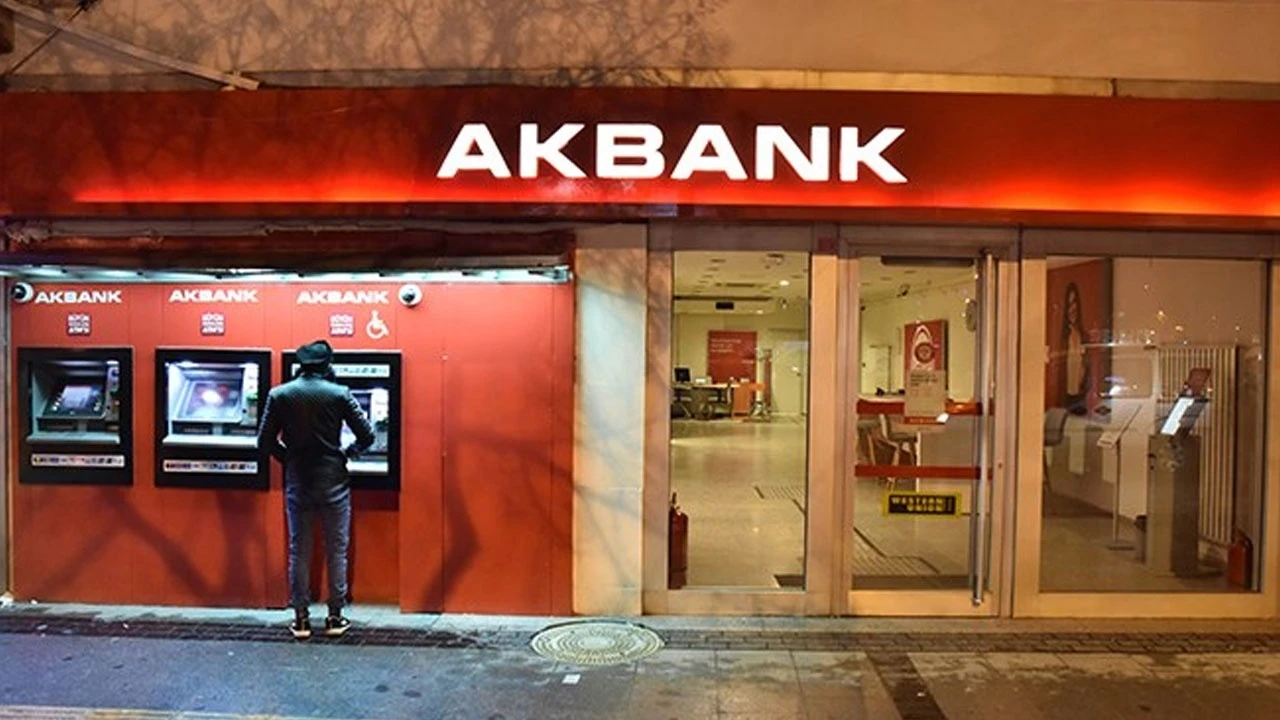 Akbank ATM’leri hizmete başladı