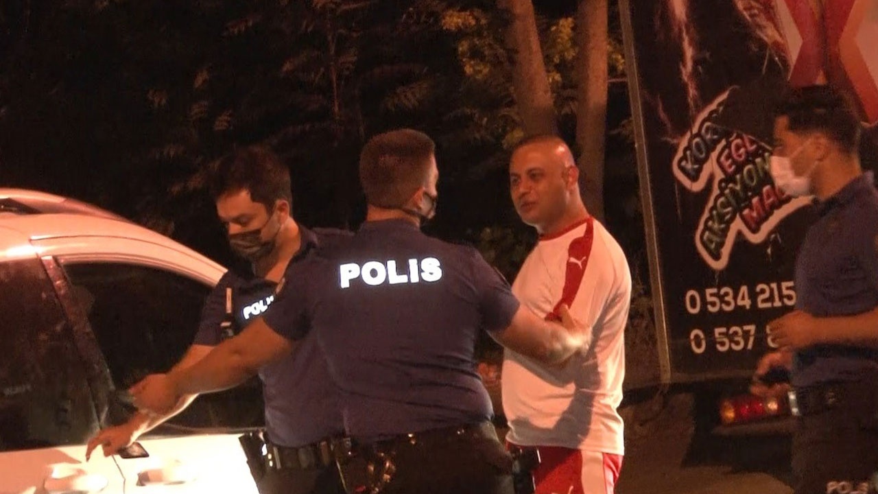 Alkollü sürücü 5 araca çarptı