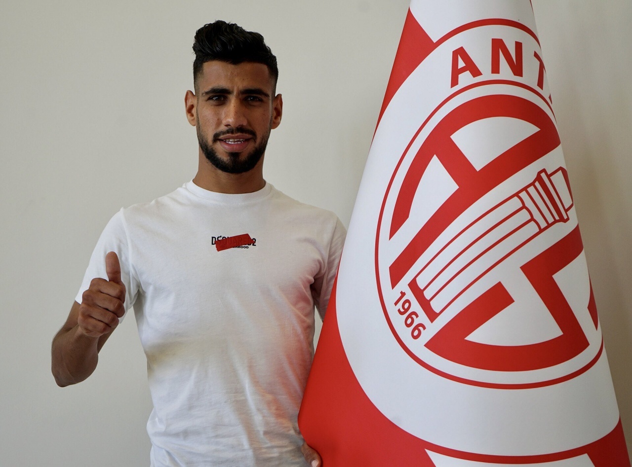 Antalyaspor, Cezayirli futbolcu Houssam Ghacha&#039;yı transfer etti