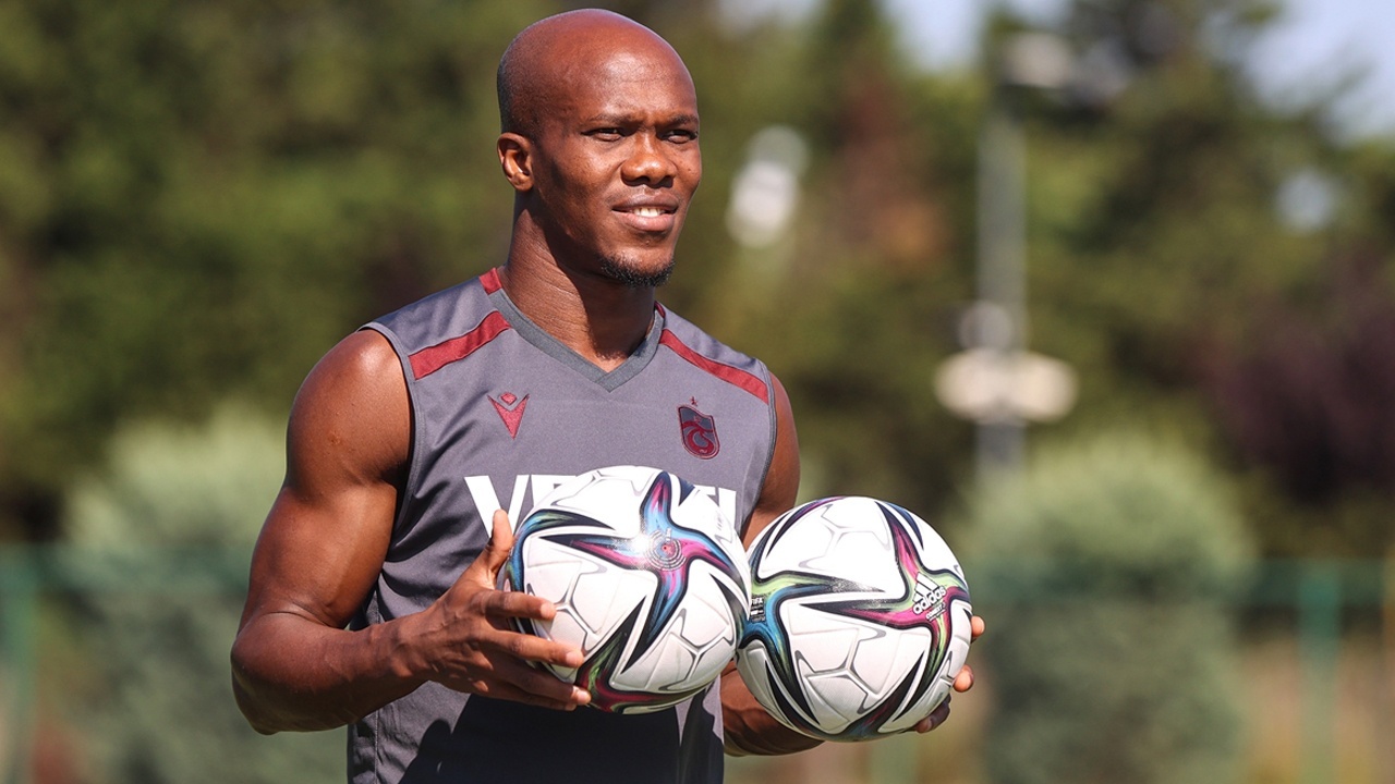 Anthony Nwakaeme: Ronaldinho&#039;ya karşı oynamak isterdim