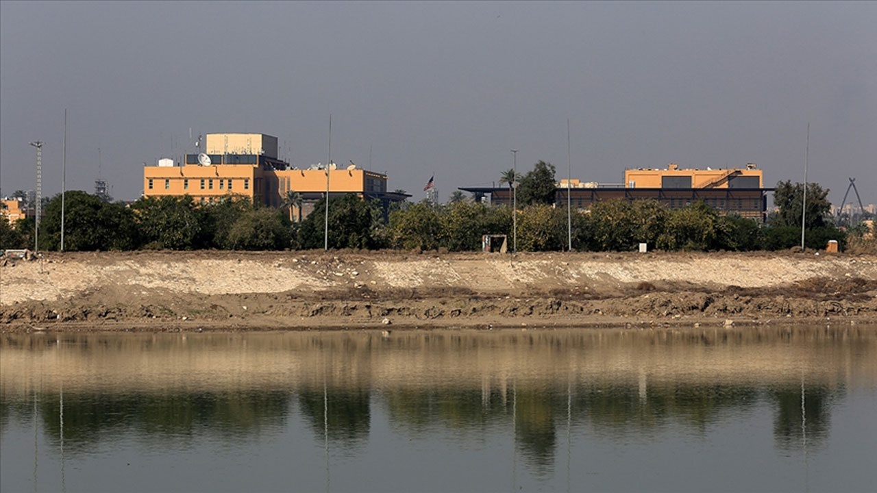 Bağdat&#039;ta ABD Büyükelçiliğine yönelik roketli saldırı