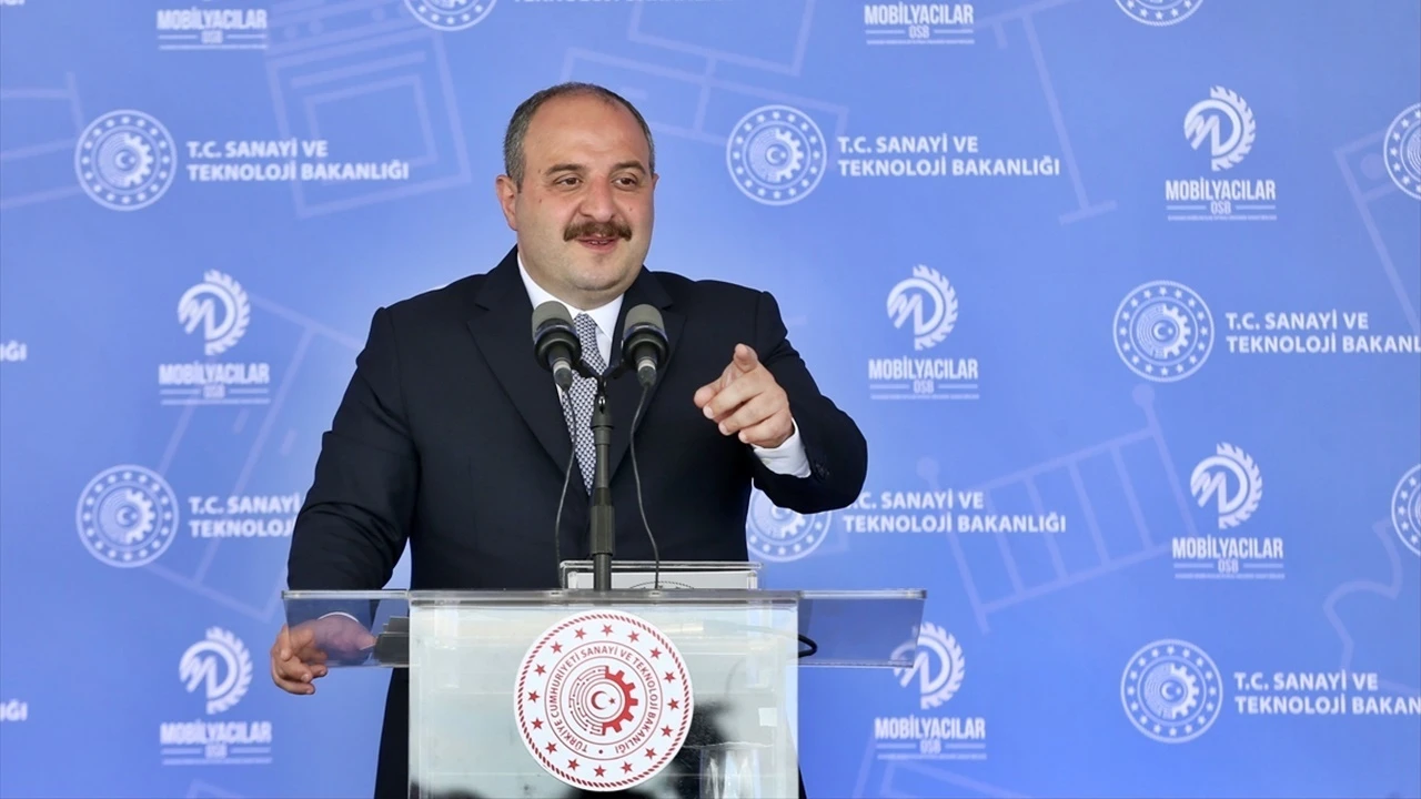 Bakan Varank temelleri attı: 5 bin kişiye ekmek kapısı olacak