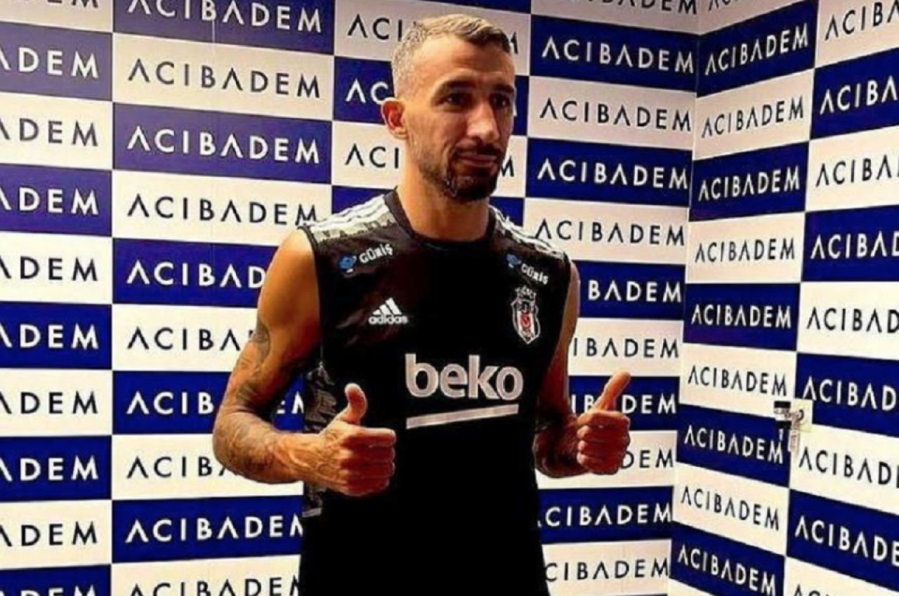 Beşiktaş, Mehmet Topal&#039;ı transfer etti! Son dakika transfer haberleri