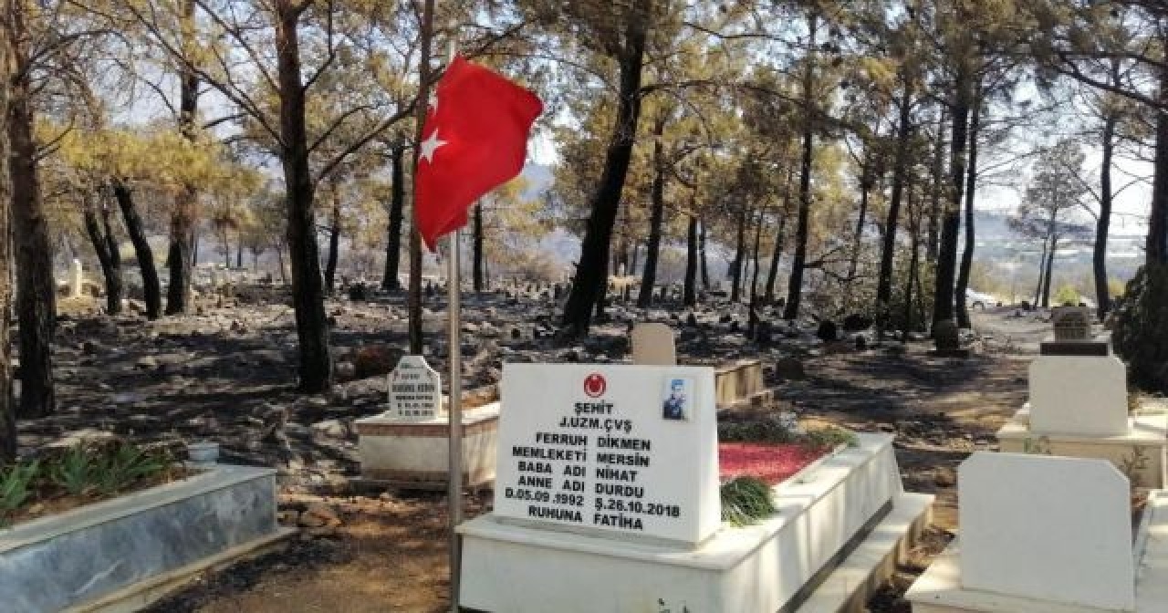 Çıkan yangında şehidimizin mezarı ve bayrağımız sapasağlam ayakta kaldı