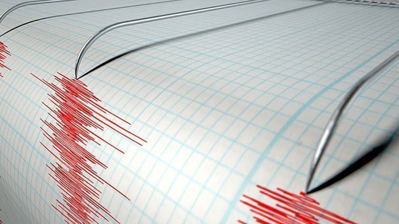 Endonezya&#039;da 6.2 büyüklüğünde deprem