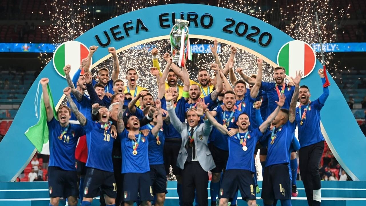 EURO 2020&#039;nin en iyi 11&#039;i belli oldu