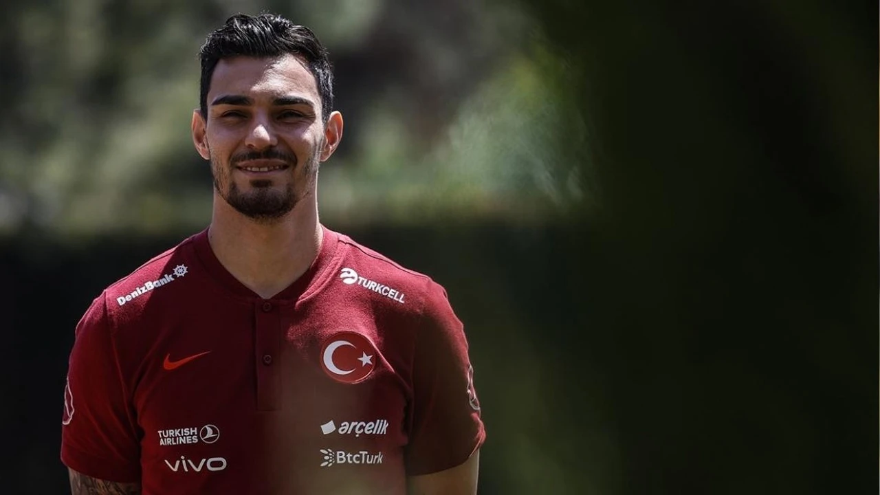 Fenerbahçe ve Galatasaray&#039;ın Kaan Ayhan yarışı! Son dakika transfer haberleri