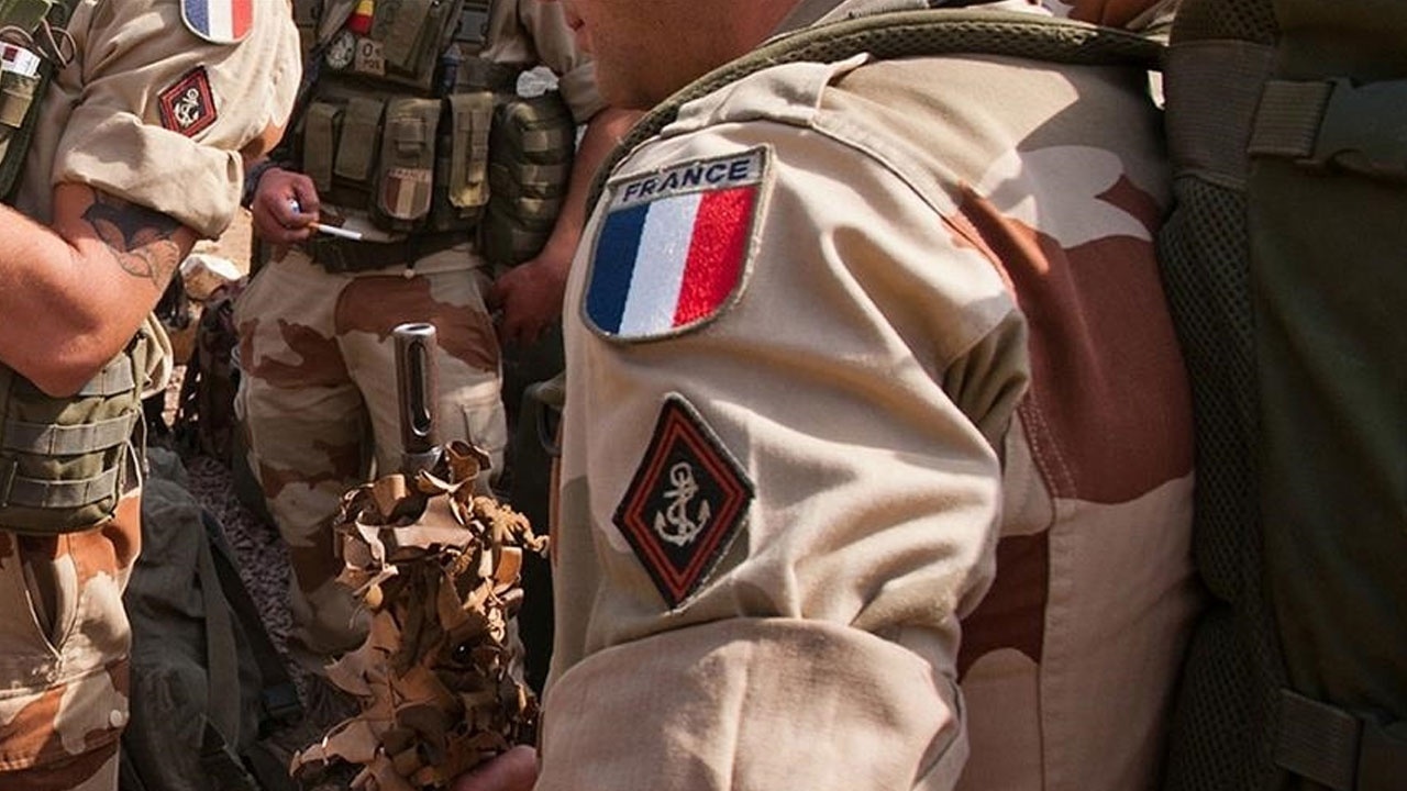 Fransa, Mali&#039;deki askeri üsleri yıl sonu kapatmaya başlayacak