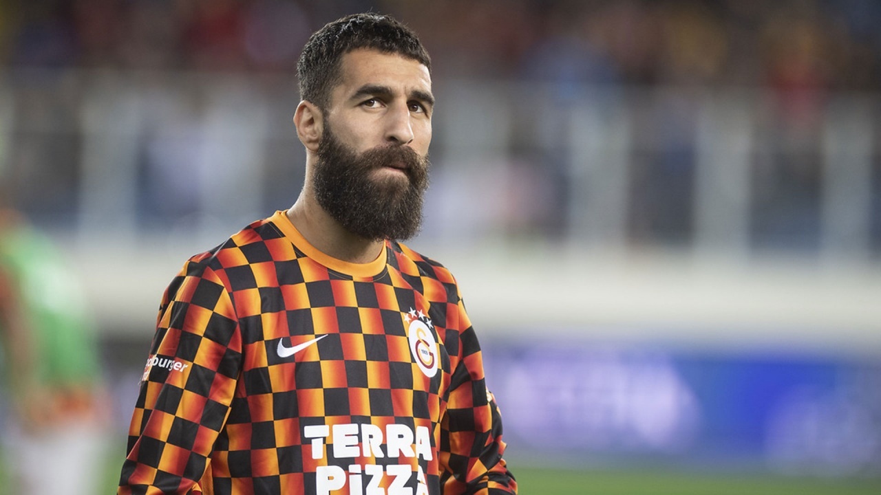 Galatasaray&#039;da beklenen ayrılık gerçekleşti! Jimmy Durmaz Karagümrük&#039;te... Son dakika transfer haberleri