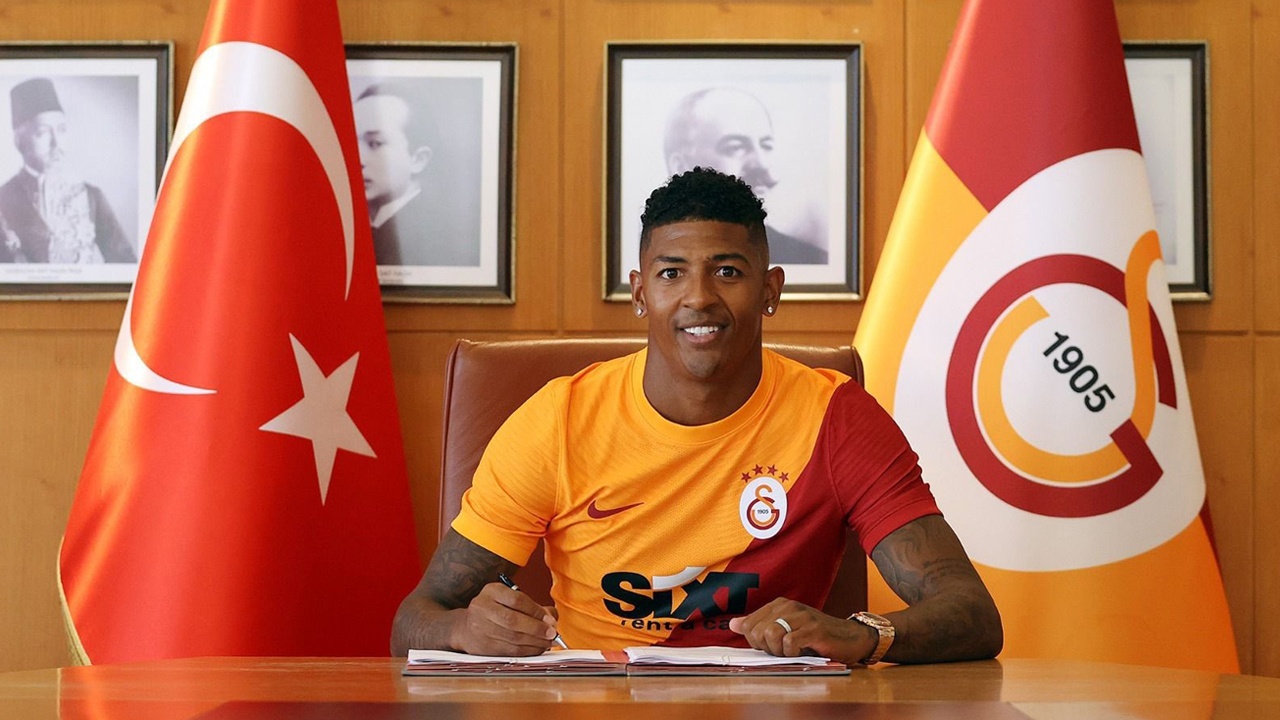 Galatasaray, Patrick van Aanholt'u KAP'a bildirdi! Son dakika transfer haberleri