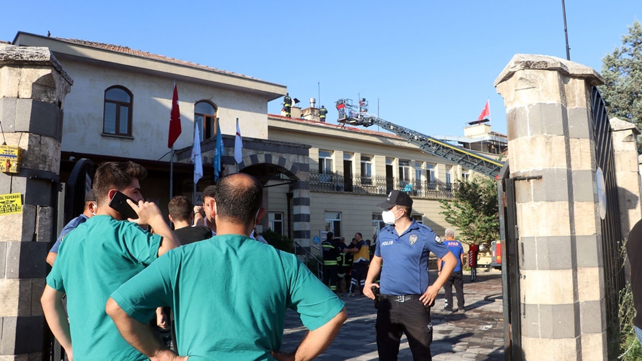 Gaziantep&#039;te özel hastanede yangın