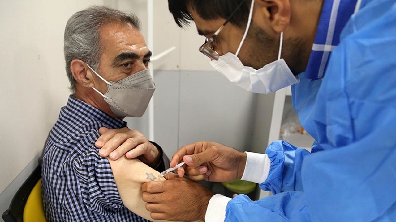 İranlılar, Kovid-19 aşısı olmak için Ermenistan&#039;a gidiyor