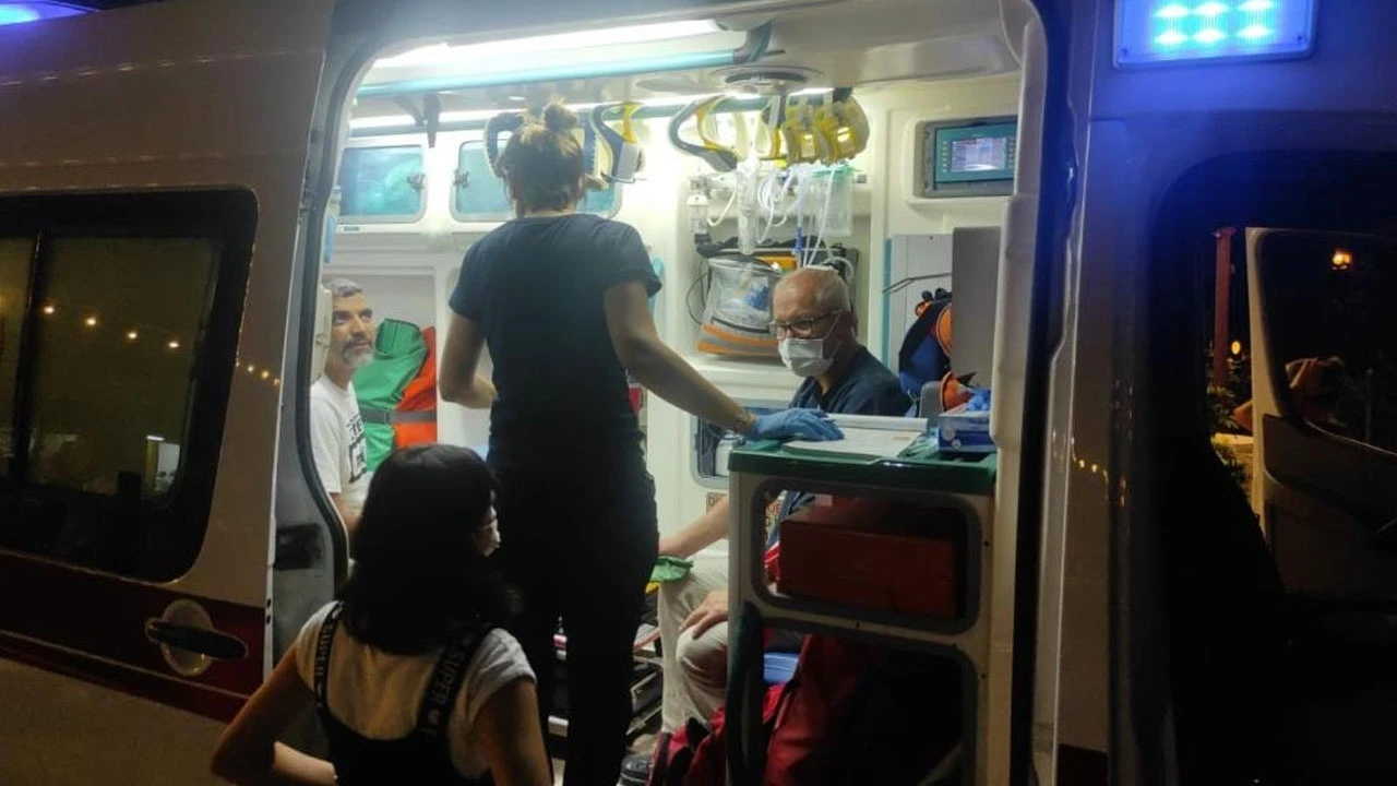 Antalya'da kır düğününde ağaç devrildi: 1 ölü, 9 yaralı