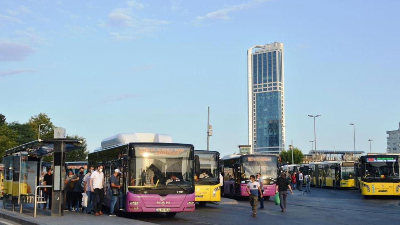 Megakent trafikle güne uyandı