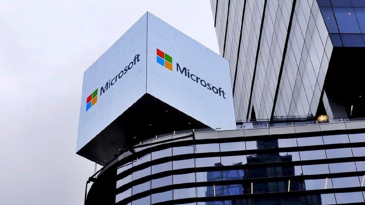 Microsoft 176 bin çalışanına 1500 dolar prim verecek