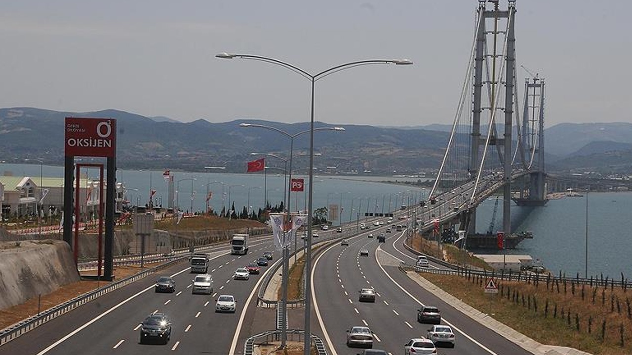 Osmangazi Köprüsü geçiş rekoru kırdı