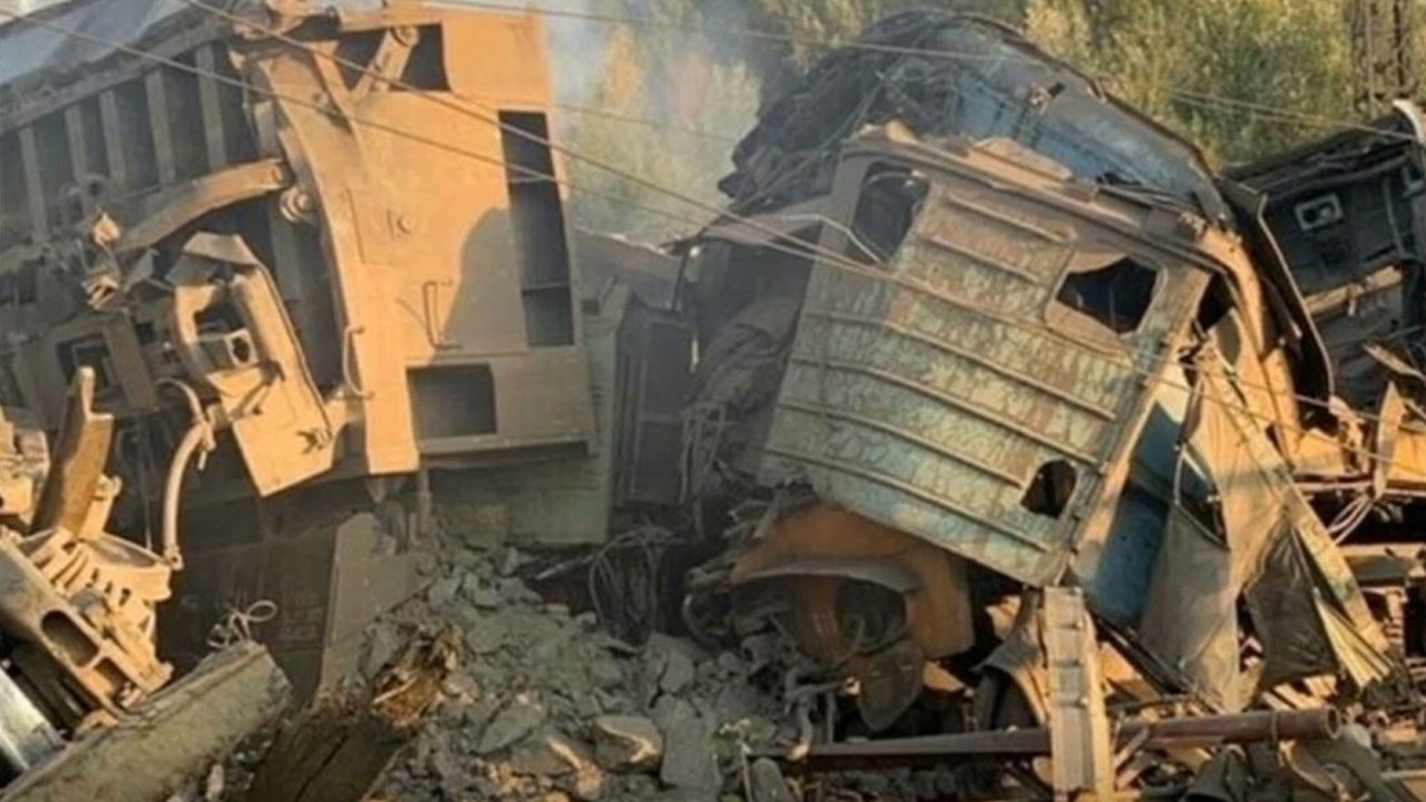Rusya&#039;da feci tren kazası: 2 ölü