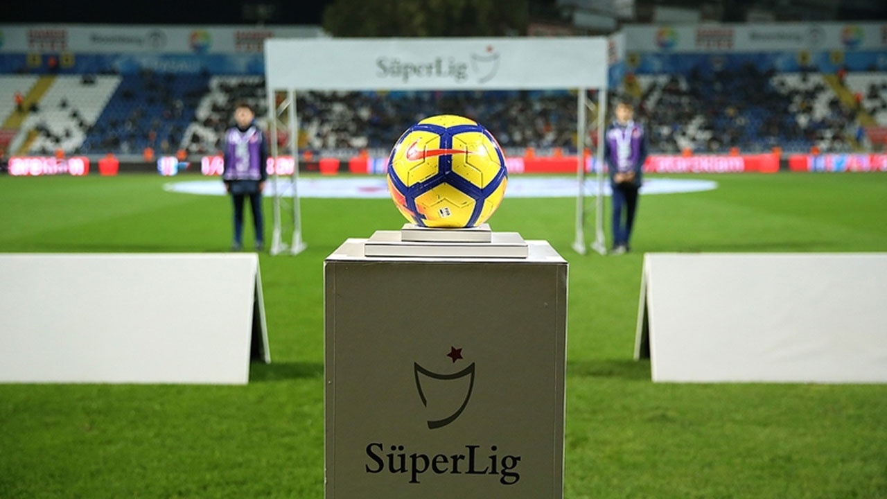 Süper Lig&#039;de 2021-2022 sezonunun fikstür çekimi yapıldı