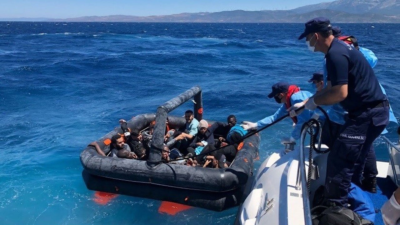 Yunanistan’ın ölüme ittiği 26 göçmen Türkiye tarafından kurtarıldı