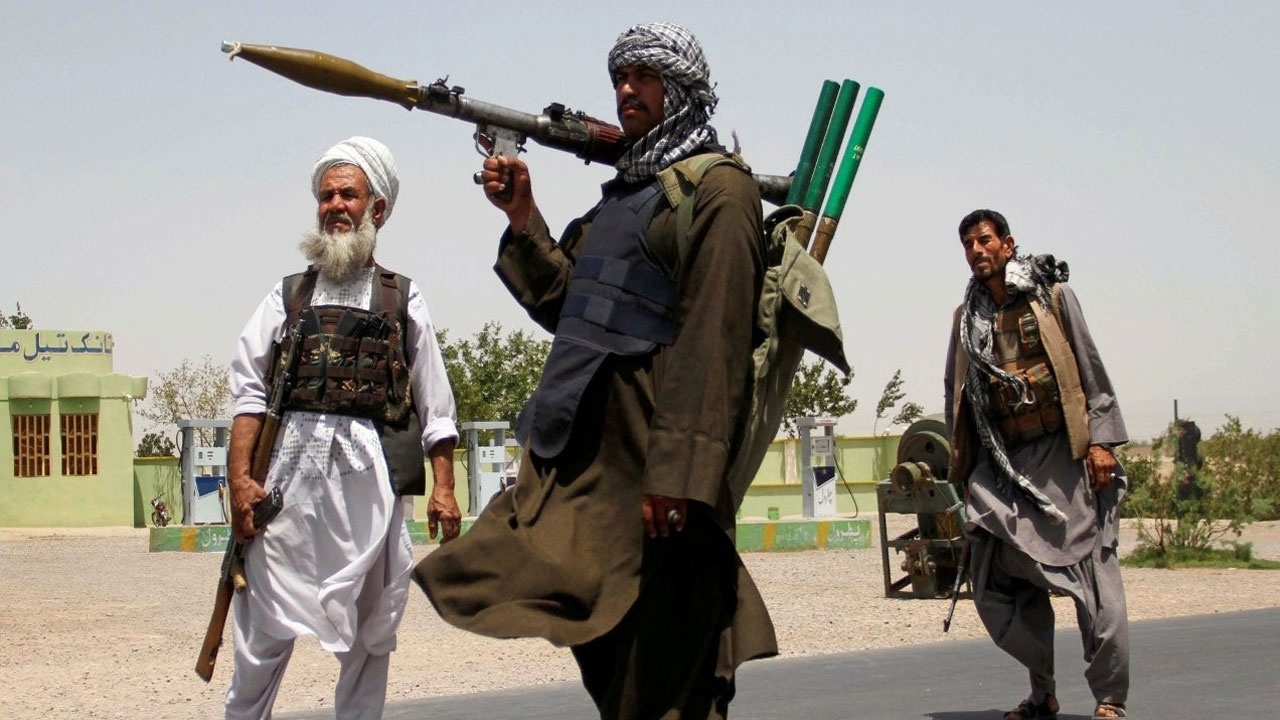 Afganistan&#039;da havalimanına roketli saldırı! Taliban üstlendi