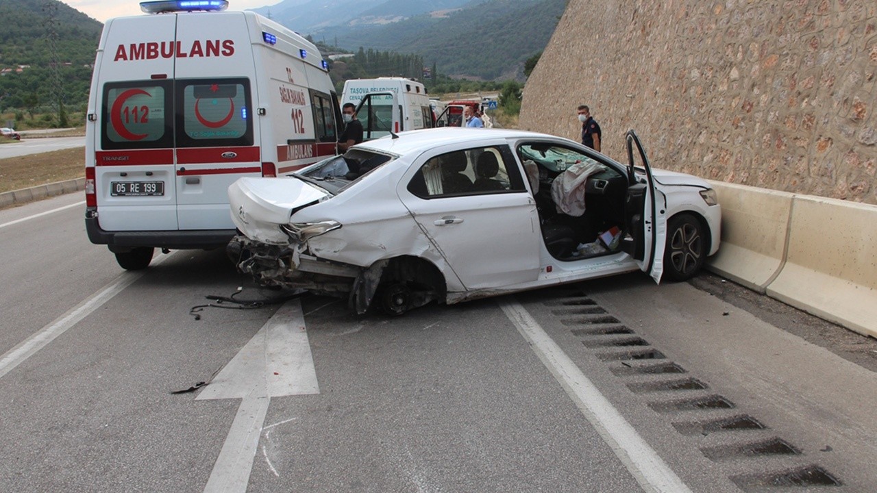 Amasya&#039;da feci kaza! Aynı aileden 3 kişi hayatını kaybetti