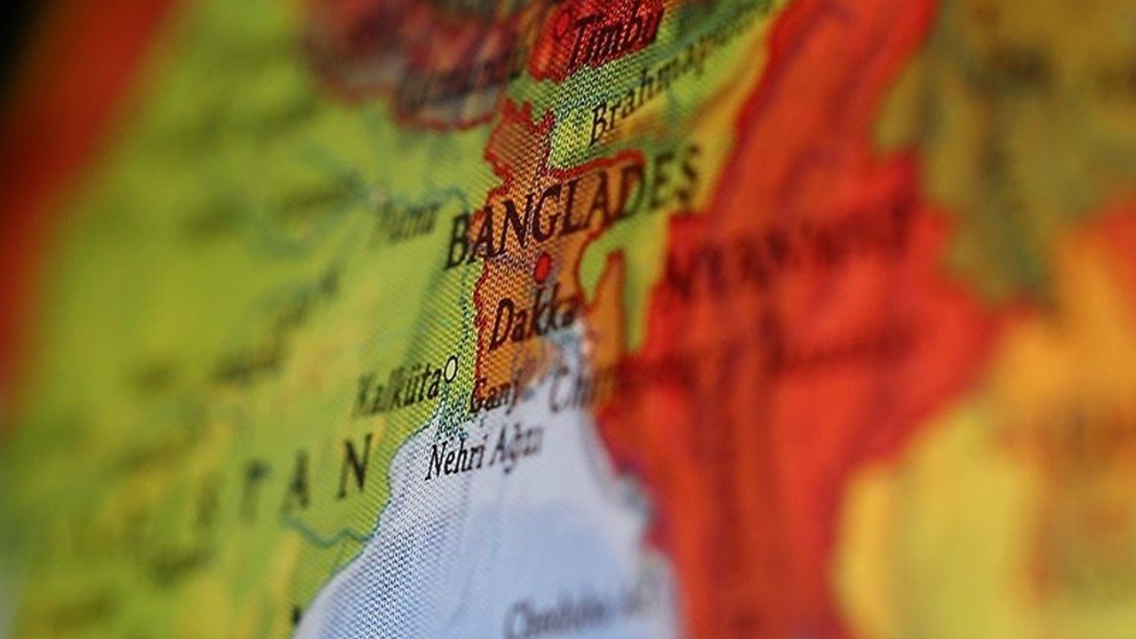 Bangladeş&#039;te yolcu gemisi ve tekne çarpıştı: 21 ölü