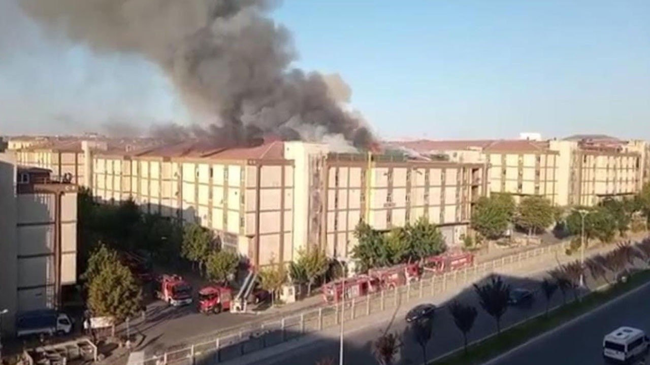 Başakşehir’de korkutan yangın: 5 katlı atölye alev alev